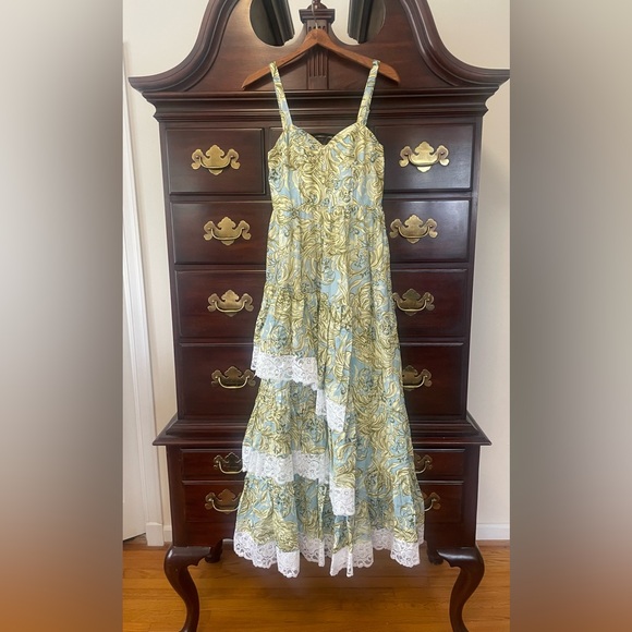 Eddy Dresses & Skirts - New Eddy Lace Printed Maxi Dress size Medium